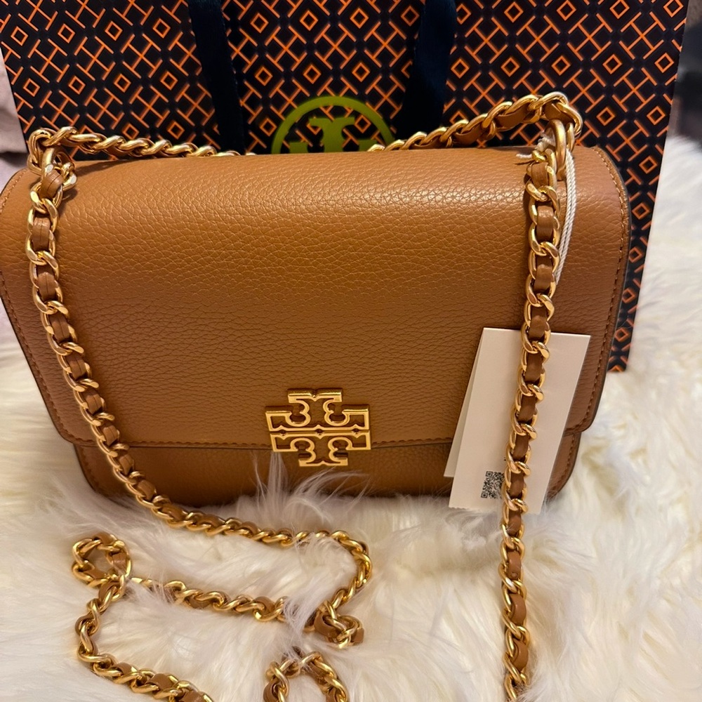 Authentic NWT Tory Burch Britten Small Adjustable Shoulder Bag
Brand New